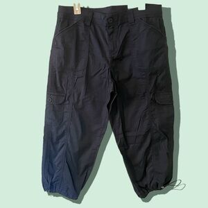 NWT Style and Co Blue Bungie Capris - Size 14